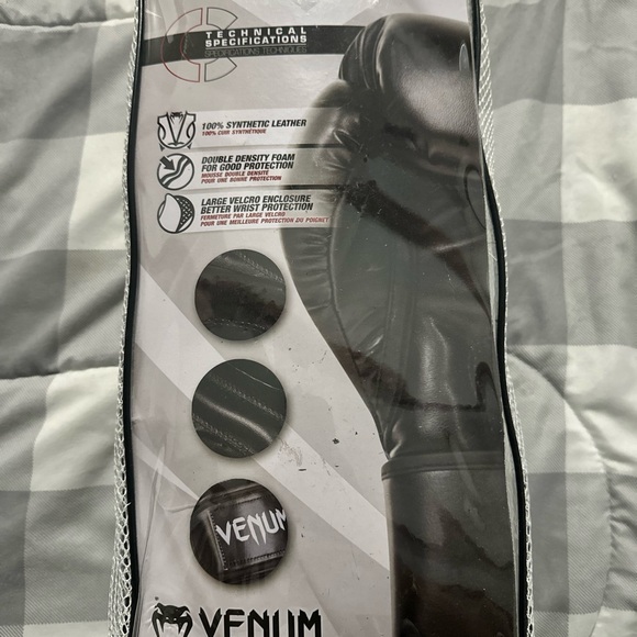 Venum Contender Boxing Gloves (14 Ounce) - (VENUM-1109-444) - Silver - Picture 2 of 2